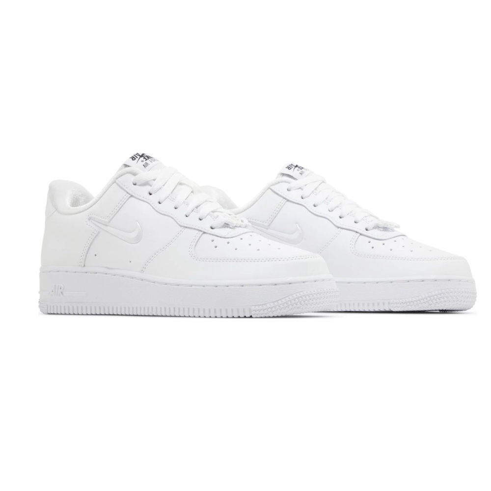 New Nike Air Force 1 white pearl sneakers size 8 07’ SE